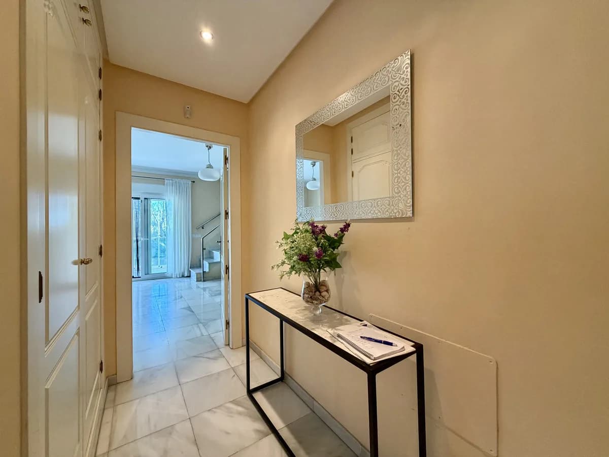 2 Bedroom Penthouse Duplex for Sale in Estepona, Málaga - Image 9