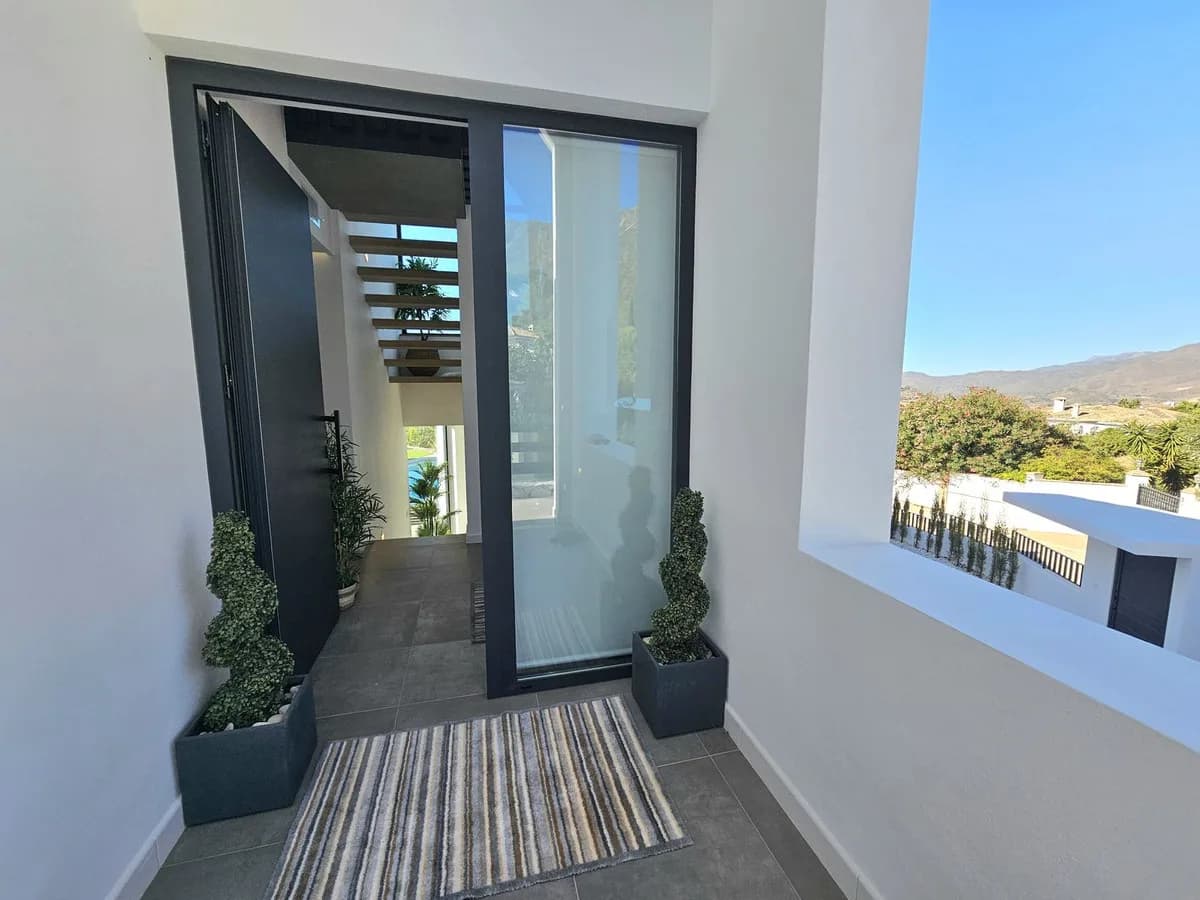 3 Bedroom Detached Villa for Sale in Mijas, Málaga - Image 6