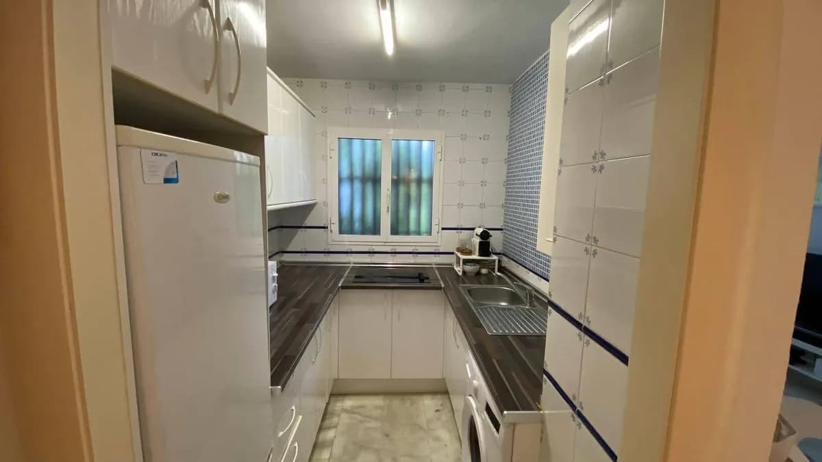 1 Bedroom Ground Floor Apartment for Sale in Benalmadena, Málaga - Image 2