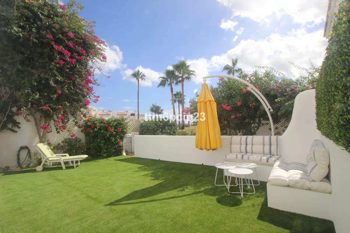 4 Bedroom Semi-Detached House for Sale in Casares Playa, Málaga