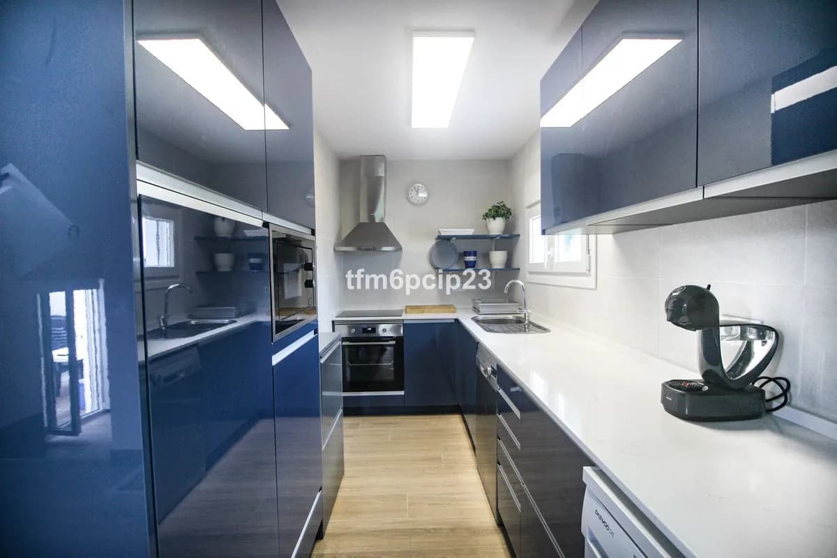 4 Bedroom Semi-Detached House for Sale in Casares Playa, Málaga - Image 5