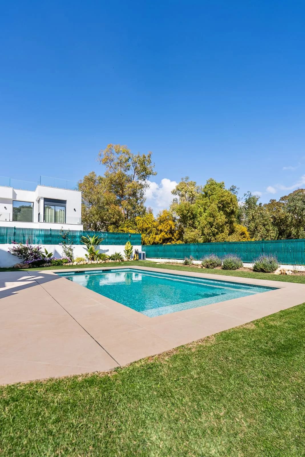 4 Bedroom Detached Villa for Sale in Atalaya, Málaga - Image 8
