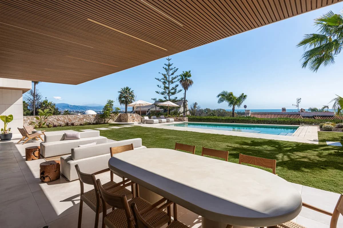 5 Bedroom Detached Villa for Sale in Churriana, Málaga - Image 3