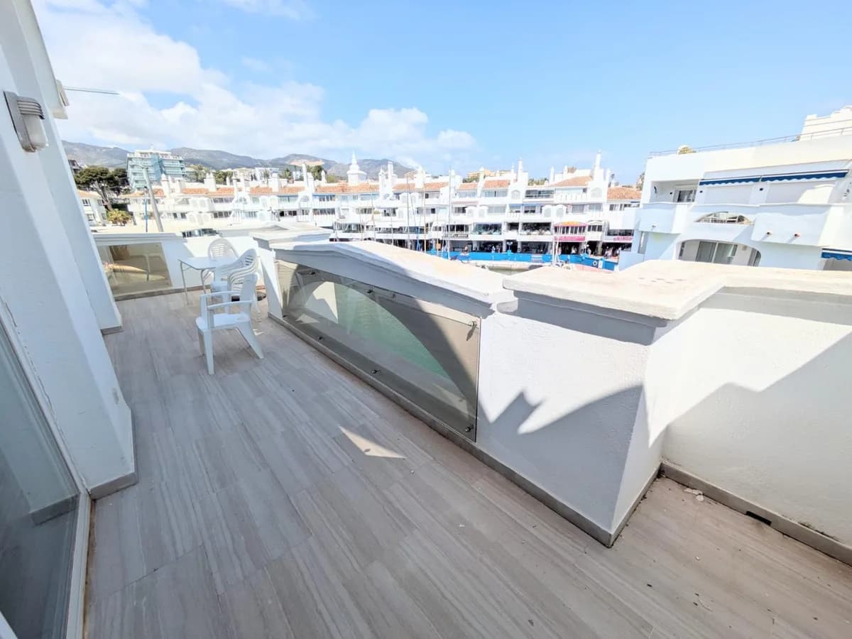 3 Bedroom Duplex for Sale in Benalmadena, Málaga - Image 4