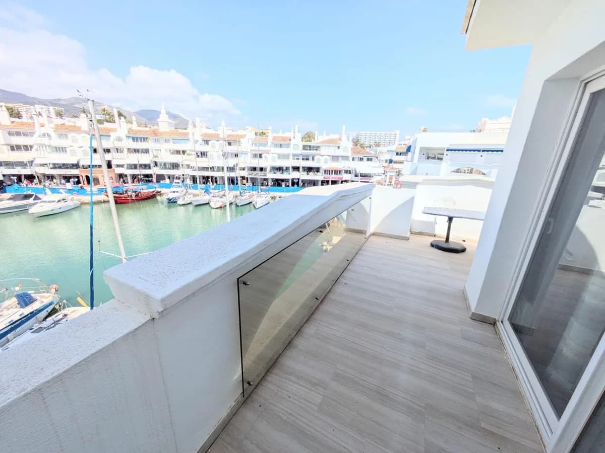 3 Bedroom Duplex for Sale in Benalmadena, Málaga - Image 5