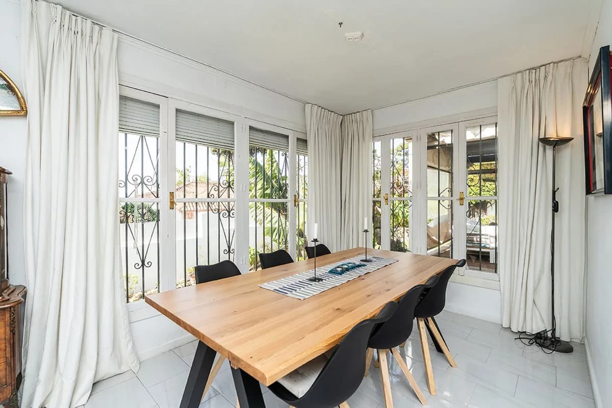 6 Bedroom Detached Villa for Sale in Río Real, Málaga - Image 5