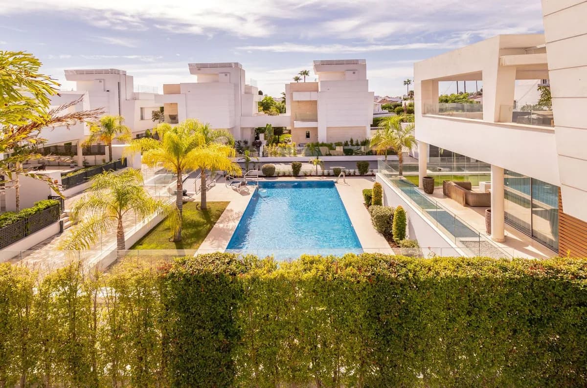 4 Bedroom Detached Villa for Sale in San Pedro de Alcántara, Málaga