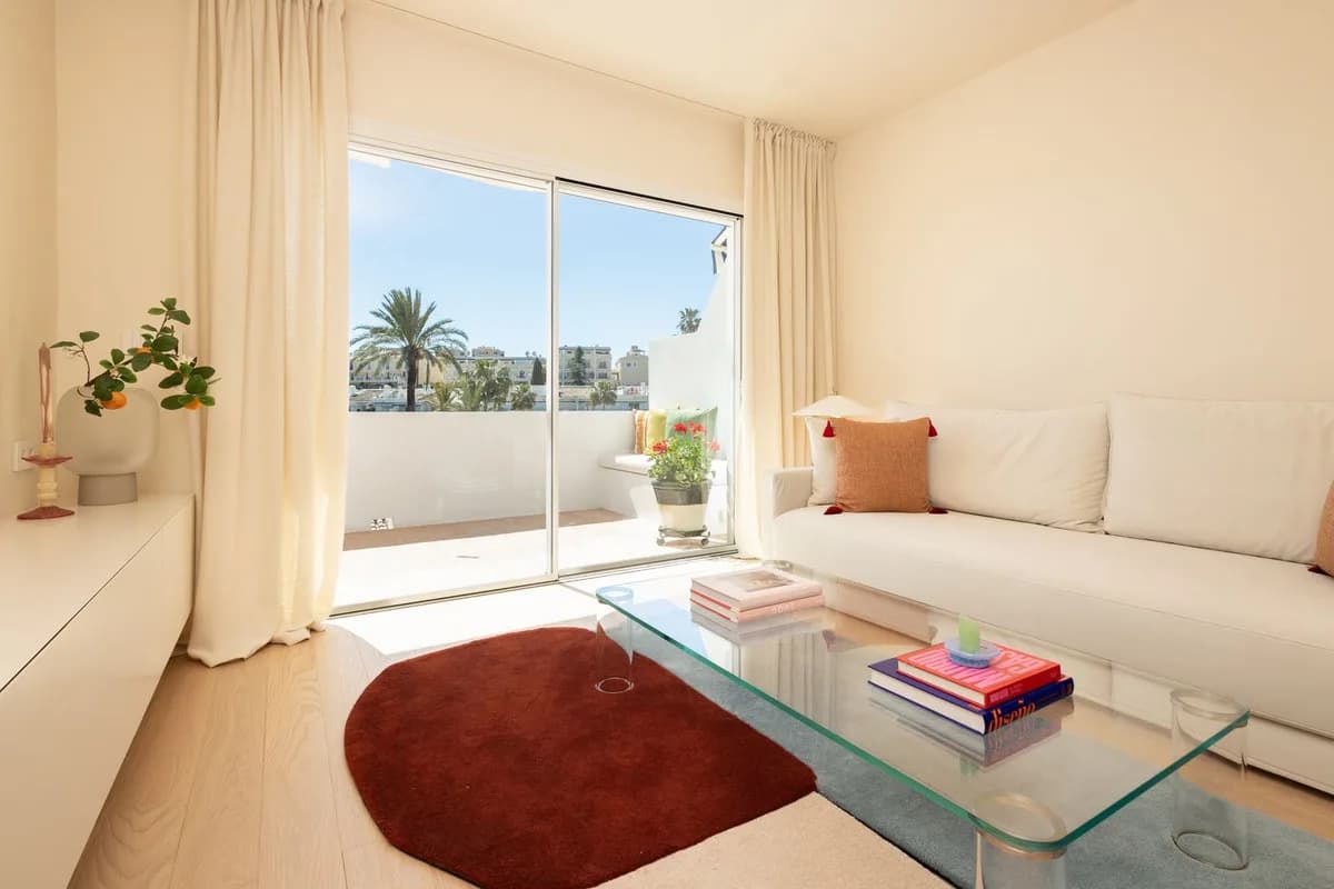 2 Bedroom Penthouse Duplex for Sale in Nueva Andalucía, Málaga - Image 3