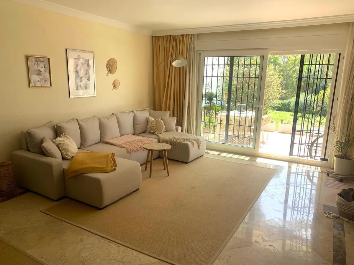 2 Bedroom Semi-Detached House for Sale in Estepona, Málaga - Image 5