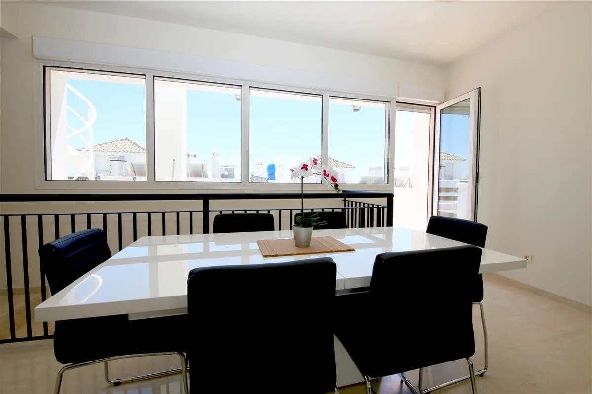 2 Bedroom Penthouse for Sale in Estepona, Málaga - Image 9