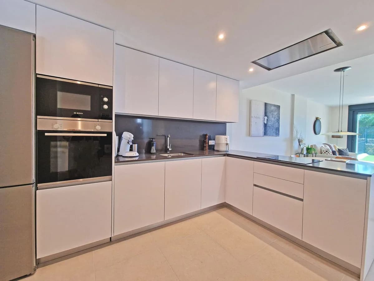 2 Bedroom Ground Floor Apartment for Sale in La Cala de Mijas, Málaga - Image 4