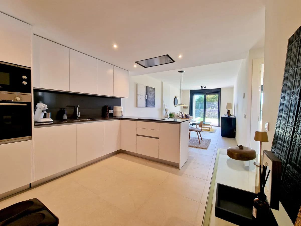 2 Bedroom Ground Floor Apartment for Sale in La Cala de Mijas, Málaga - Image 6