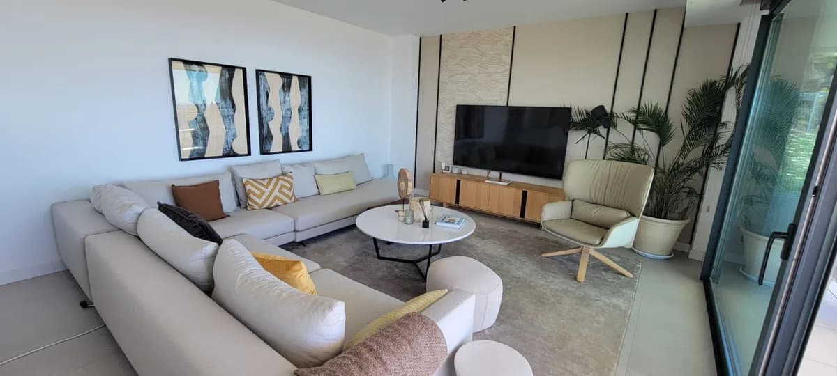2 Bedroom Penthouse for Sale in Altos de los Monteros, Málaga - Image 3