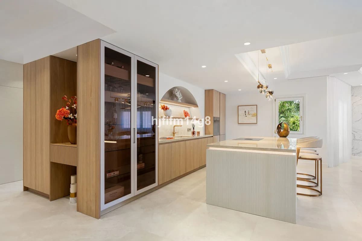 3 Bedroom Penthouse Duplex for Sale in Estepona, Málaga - Image 7