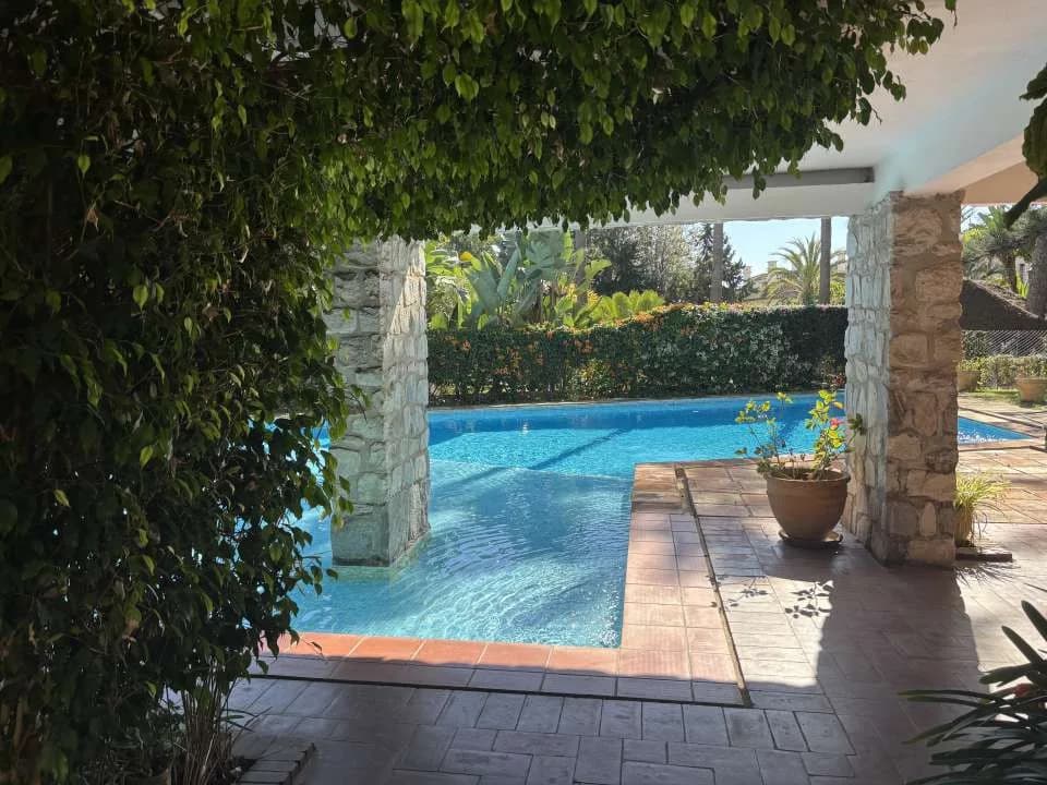 4 Bedroom Detached Villa for Sale in Marbella, Málaga - Image 3