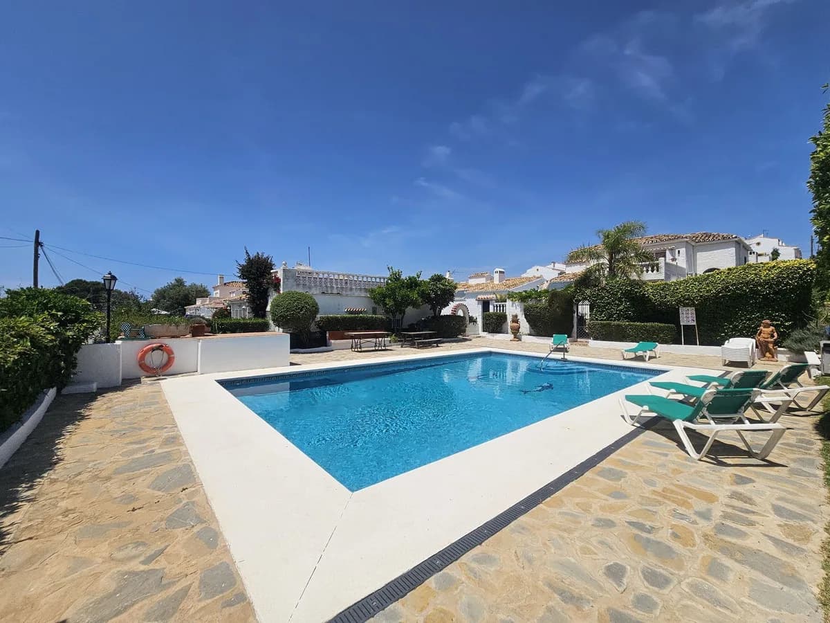 3 Bedroom Detached Villa for Sale in Calypso, Málaga - Image 8