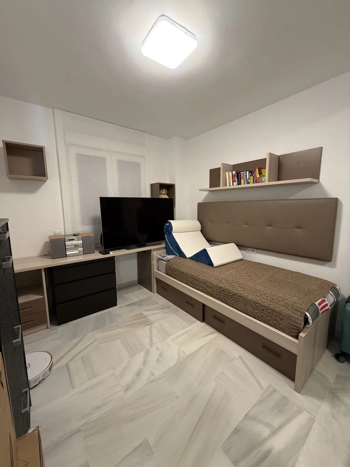 2 Bedroom Middle Floor Apartment for Sale in Riviera del Sol, Málaga - Image 9