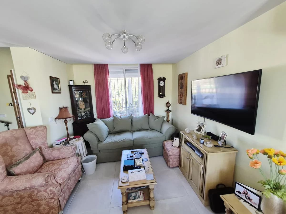 2 Bedroom Townhouse for Sale in La Cala de Mijas, Málaga - Image 3