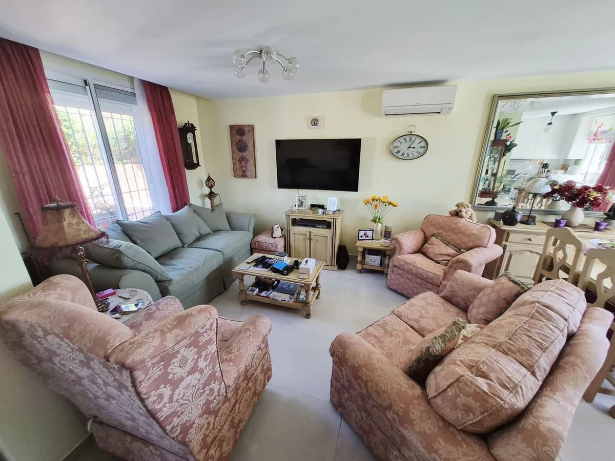 2 Bedroom Townhouse for Sale in La Cala de Mijas, Málaga - Image 8