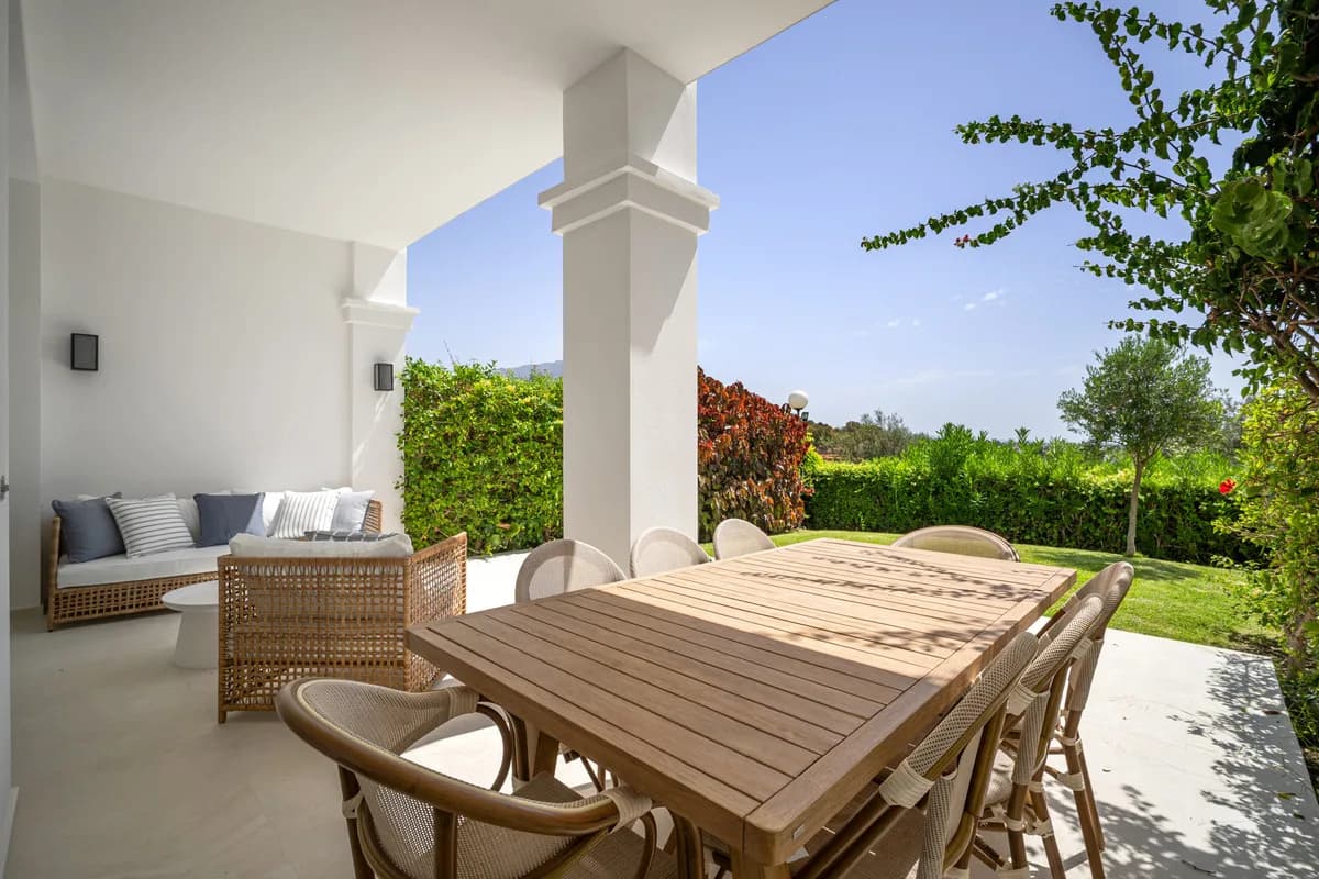 4 Bedroom Townhouse for Sale in La Quinta, Málaga - Image 3