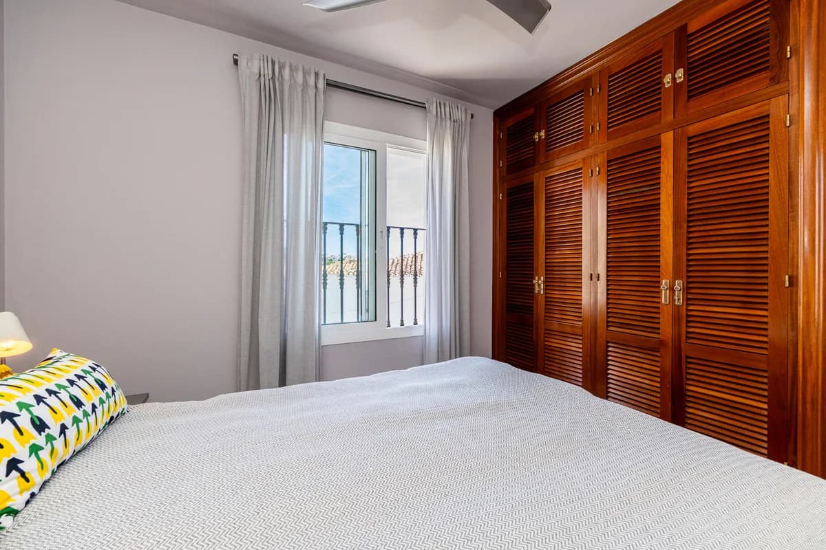 3 Bedroom Penthouse for Sale in Riviera del Sol, Málaga - Image 9