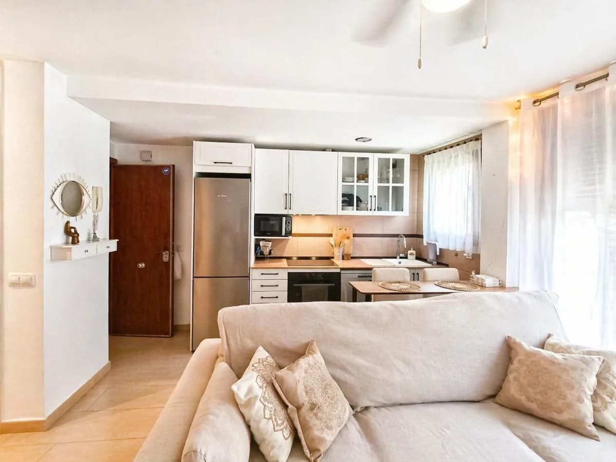 Middle Floor Studio for Sale in Arroyo de la Miel, Málaga - Image 7
