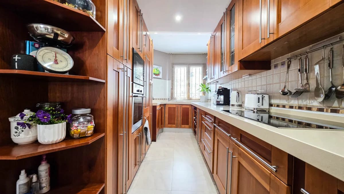 3 Bedroom Penthouse Duplex for Sale in La Duquesa, Málaga - Image 5