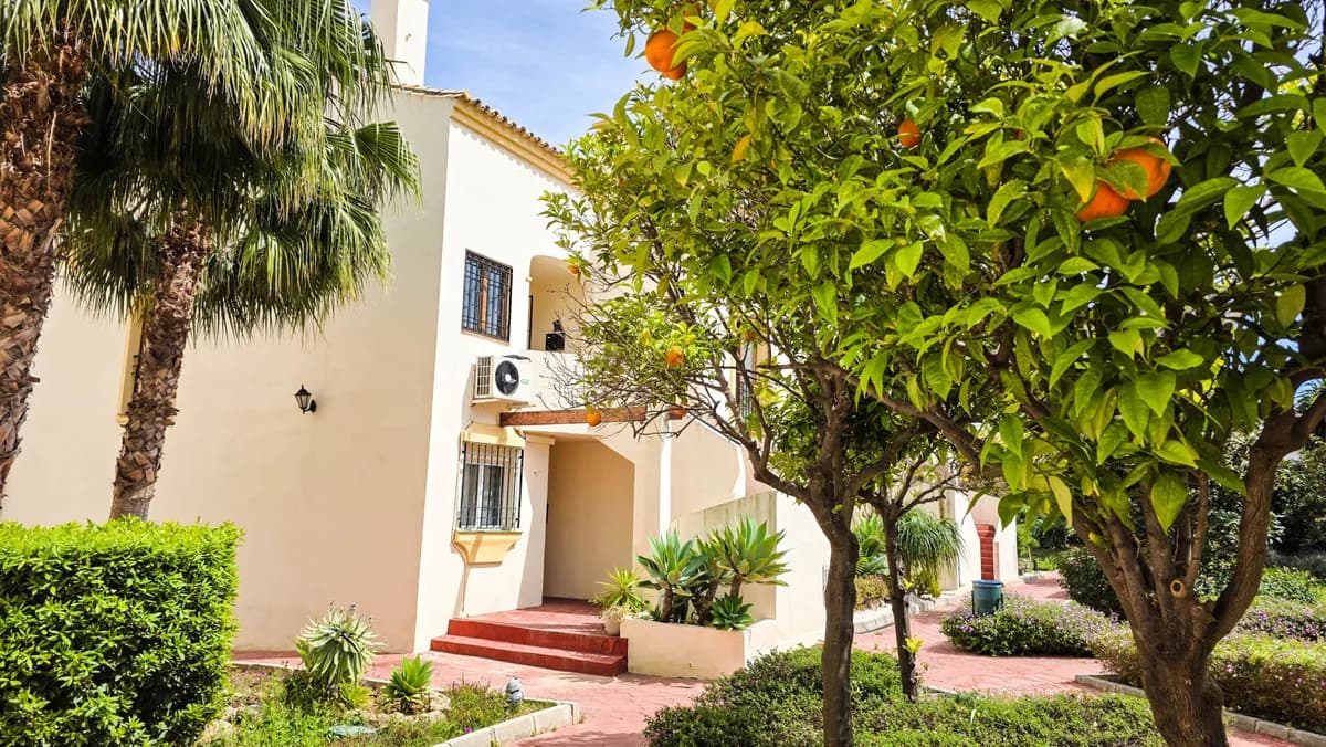 3 Bedroom Penthouse Duplex for Sale in La Duquesa, Málaga - Image 7