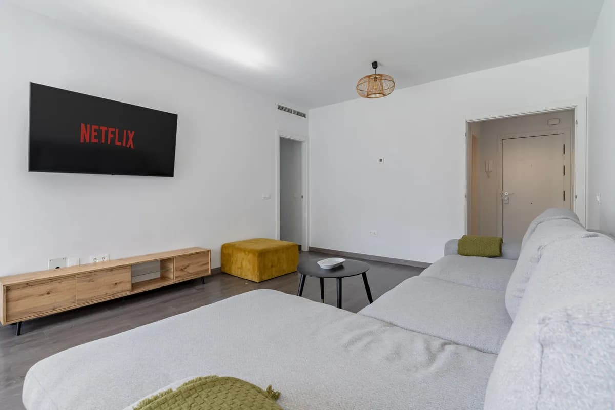 3 Bedroom Penthouse for Sale in Estepona, Málaga - Image 8
