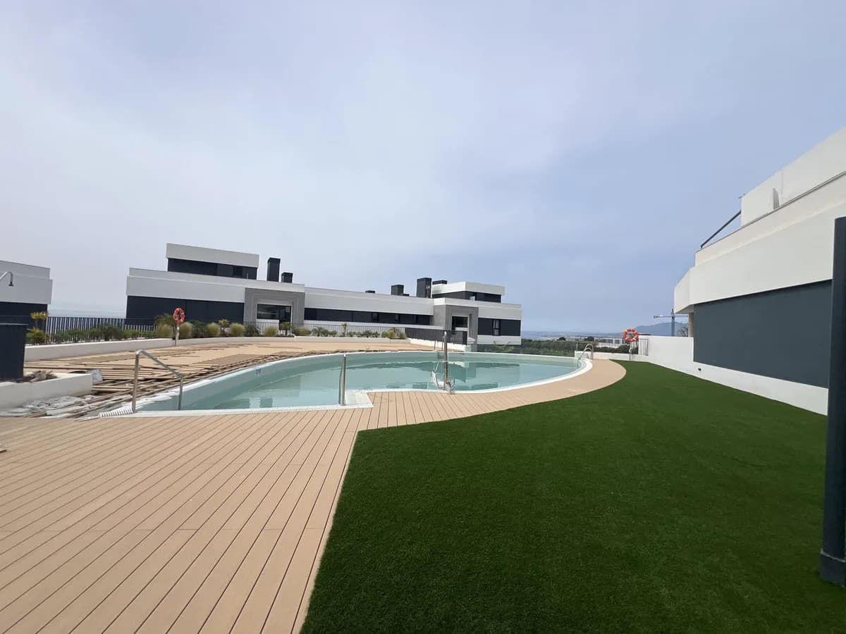 2 Bedroom Middle Floor Apartment for Sale in Altos de los Monteros, Málaga