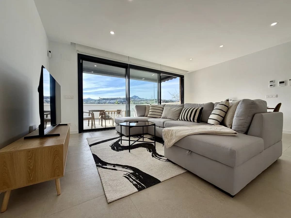 3 Bedroom Semi-Detached House for Sale in Atalaya, Málaga - Image 7