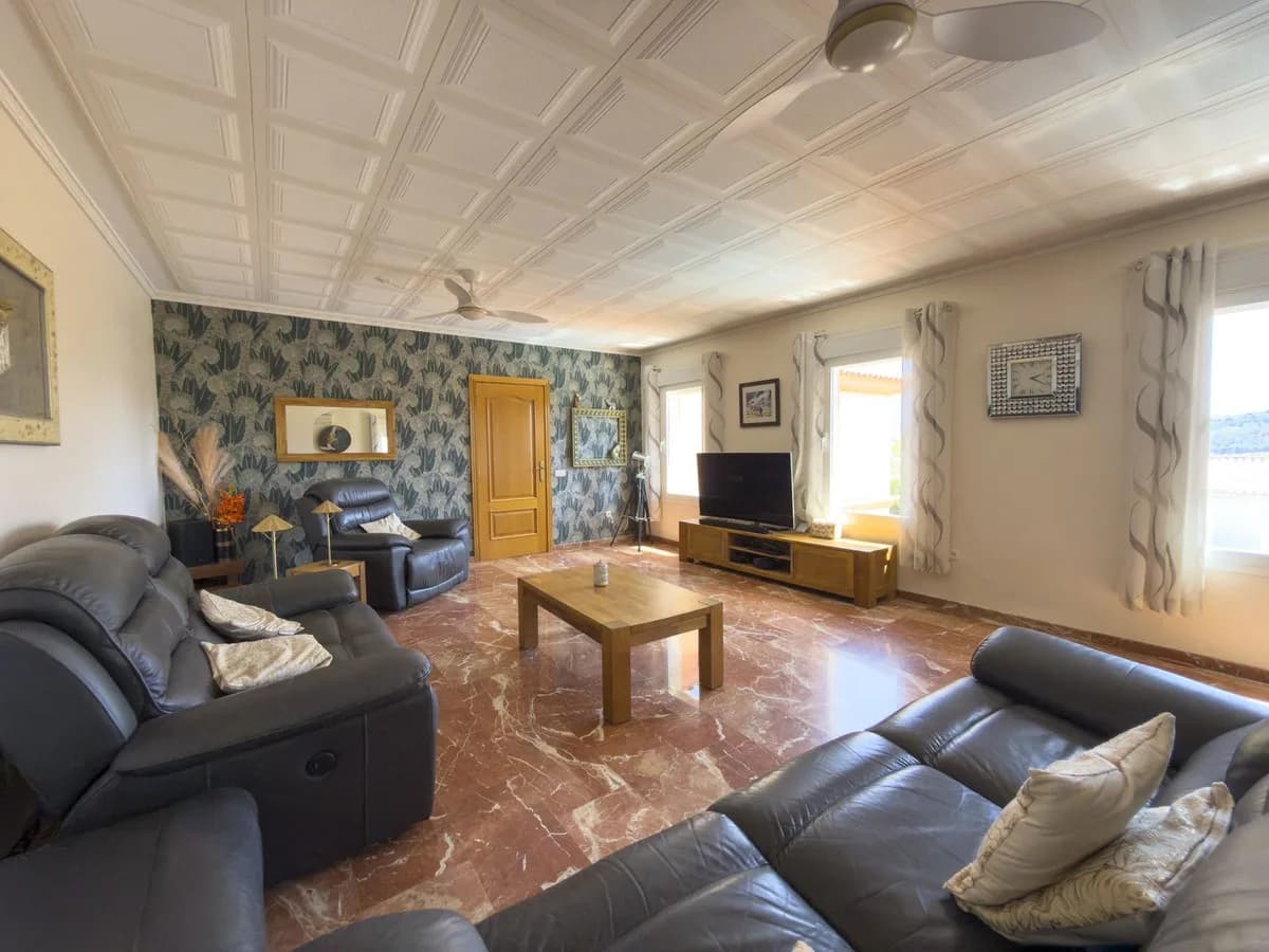 5 Bedroom Detached Villa for Sale in Coín, Málaga - Image 8