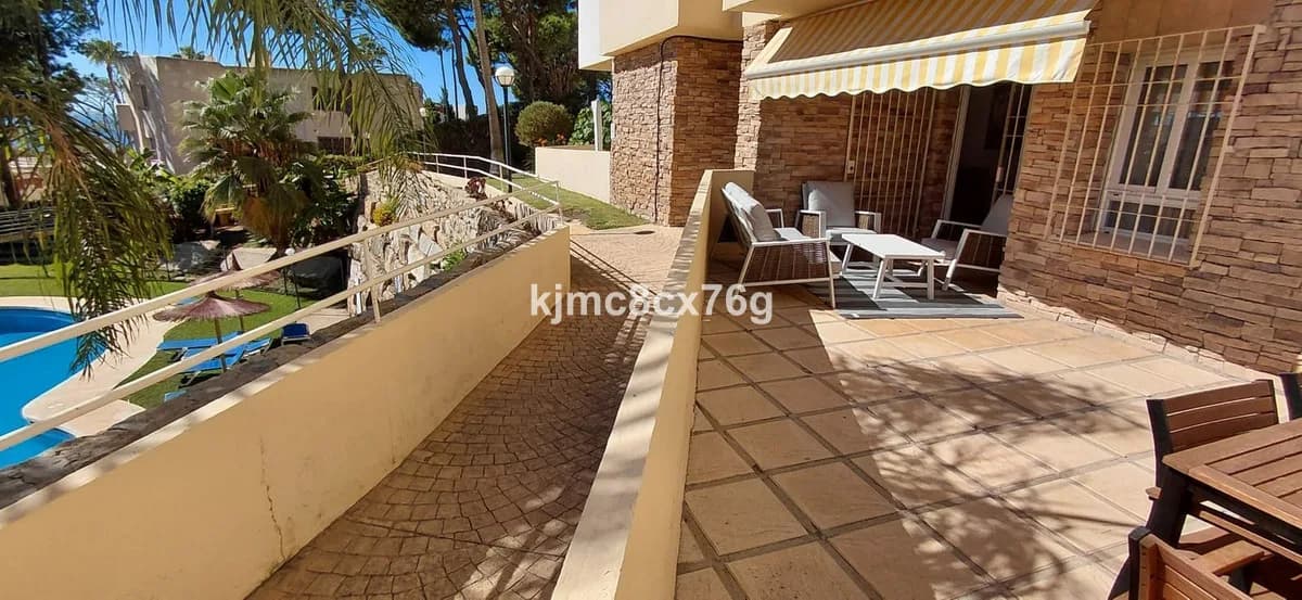 2 Bedroom Ground Floor Apartment for Sale in Riviera del Sol, Málaga - Image 2