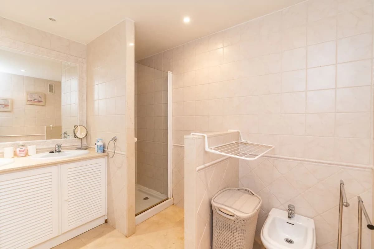 2 Bedroom Ground Floor Apartment for Sale in Miraflores, Málaga - Image 6