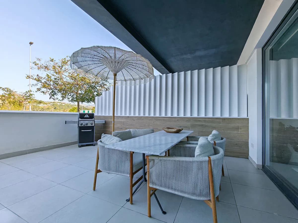 3 Bedroom Semi-Detached House for Sale in Estepona, Málaga - Image 5