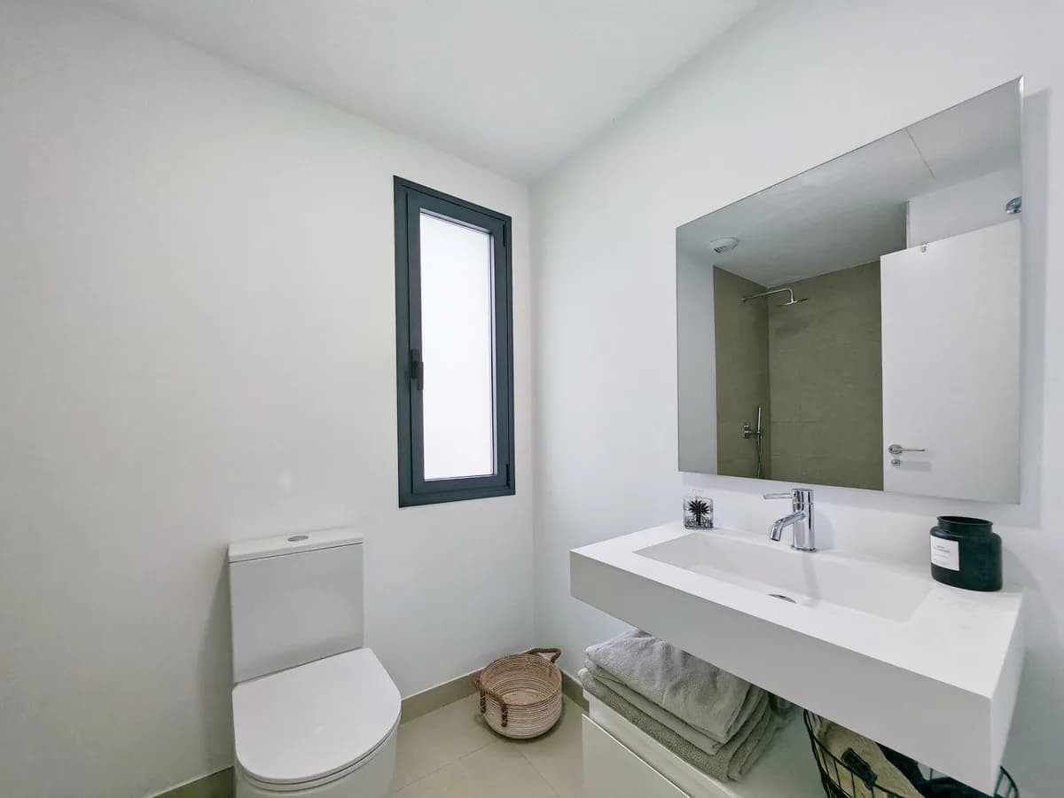 3 Bedroom Semi-Detached House for Sale in Estepona, Málaga - Image 9