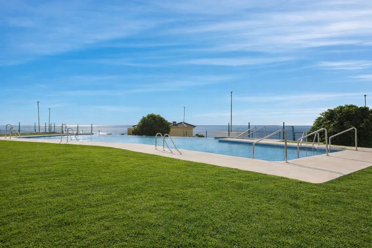 3 Bedroom Ground Floor Apartment for Sale in Casares, Málaga - Image 7