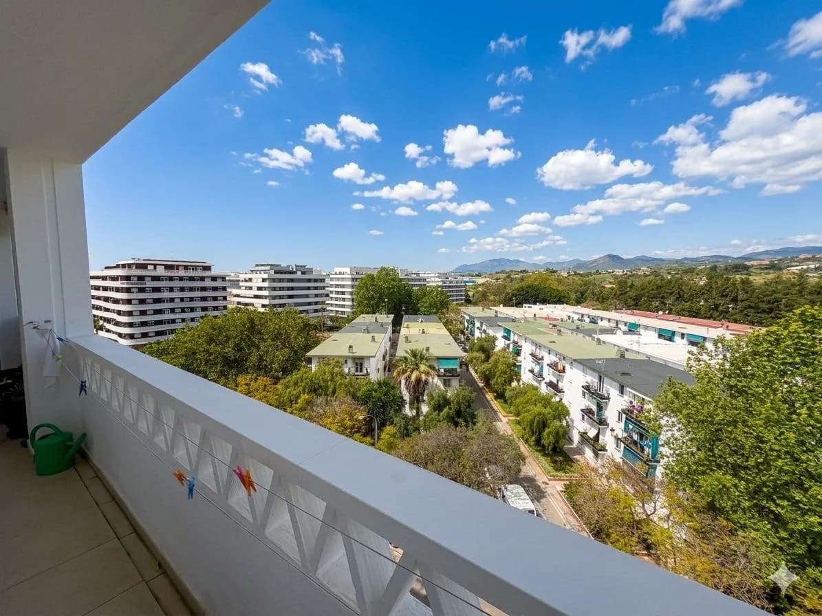 4 Bedroom Penthouse for Sale in Marbella, Málaga - Image 9