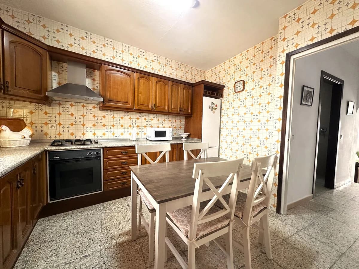 2 Bedroom Ground Floor Apartment for Sale in Guadiaro, Cádiz - Image 3