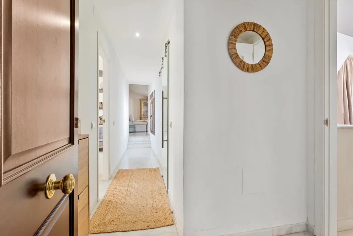 3 Bedroom Penthouse for Sale in Benalmadena, Málaga - Image 7