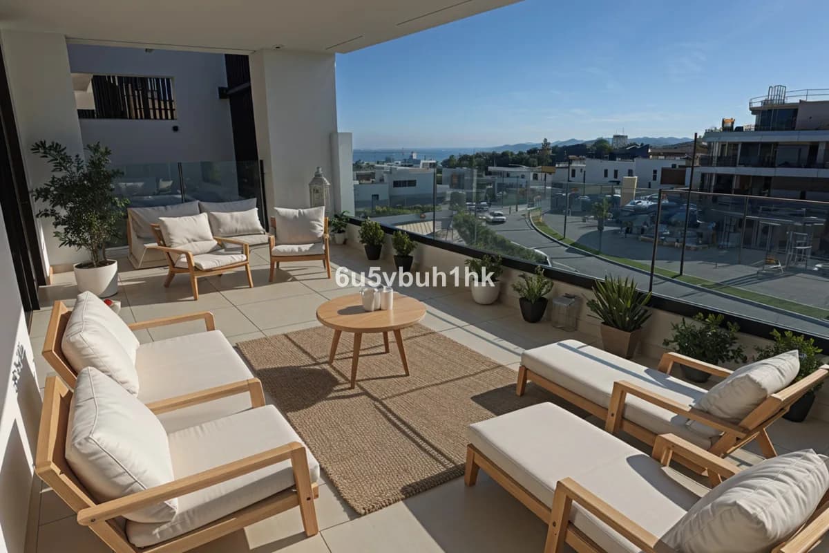3 Bedroom Ground Floor Apartment for Sale in Fuengirola, Málaga - Image 4
