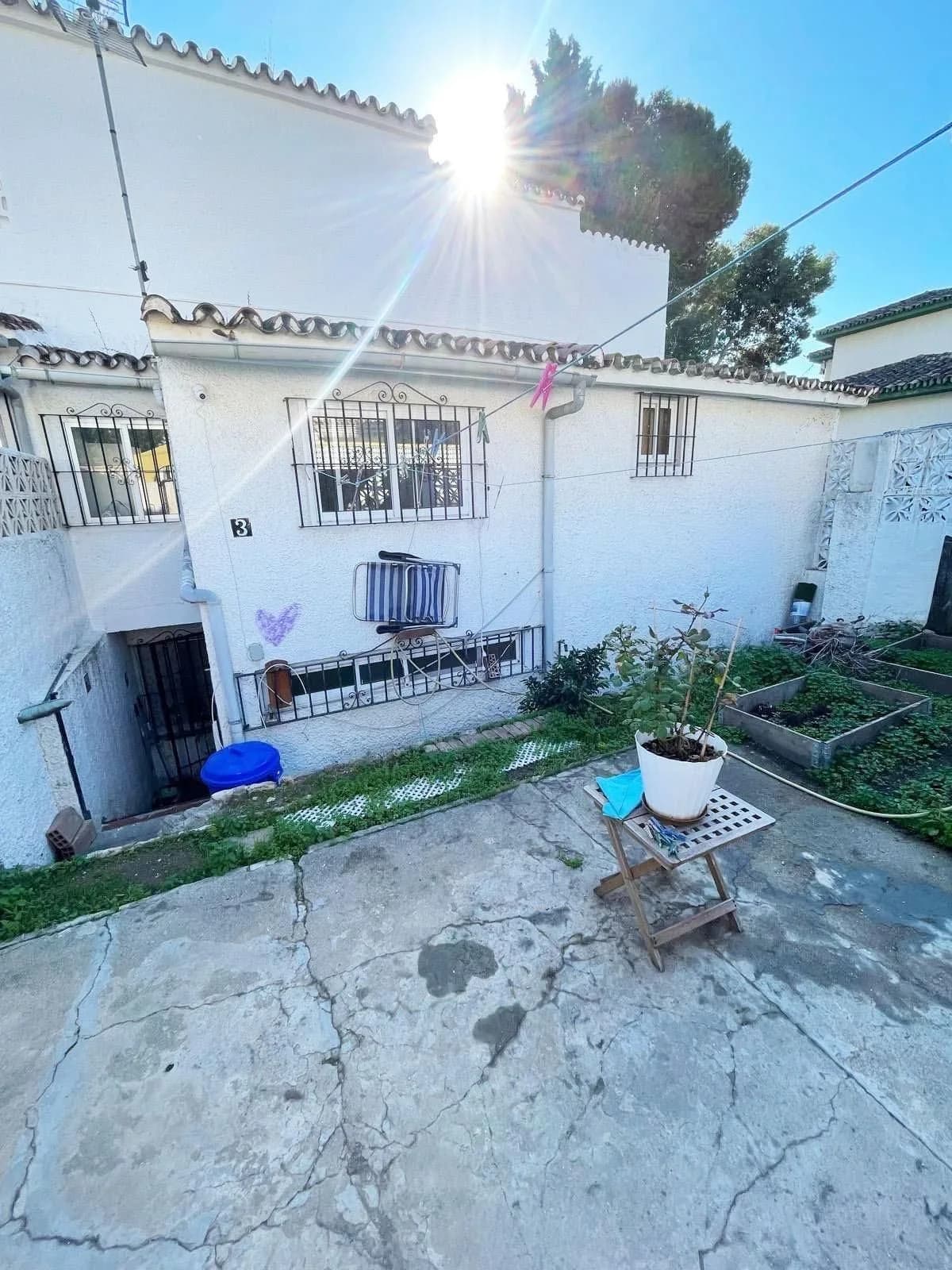 3 Bedroom Townhouse for Sale in Benalmadena Costa, Málaga - Image 4