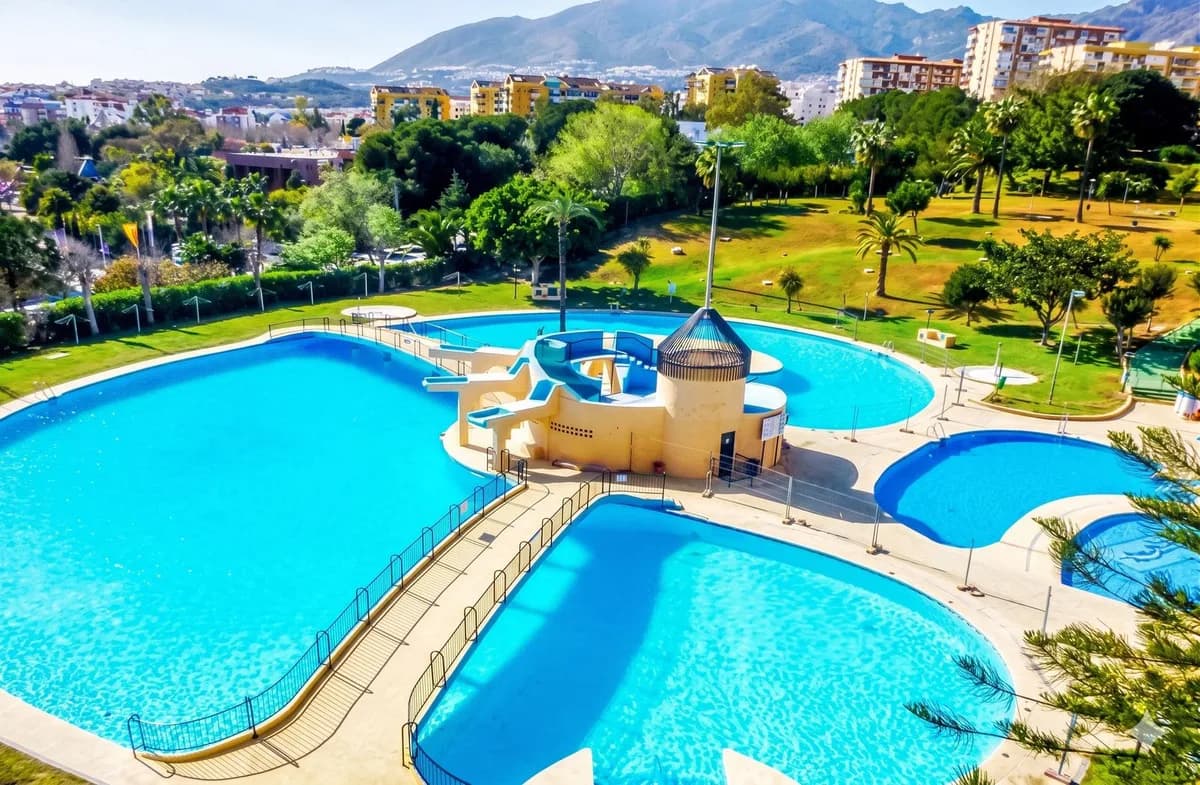 Middle Floor Studio for Sale in Benalmadena Costa, Málaga - Image 6