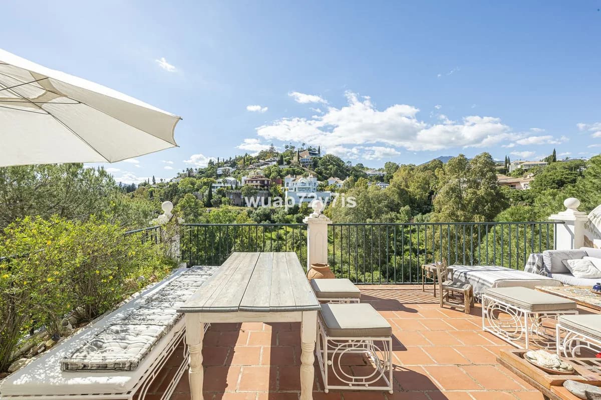 4 Bedroom Semi-Detached House for Sale in La Quinta, Málaga