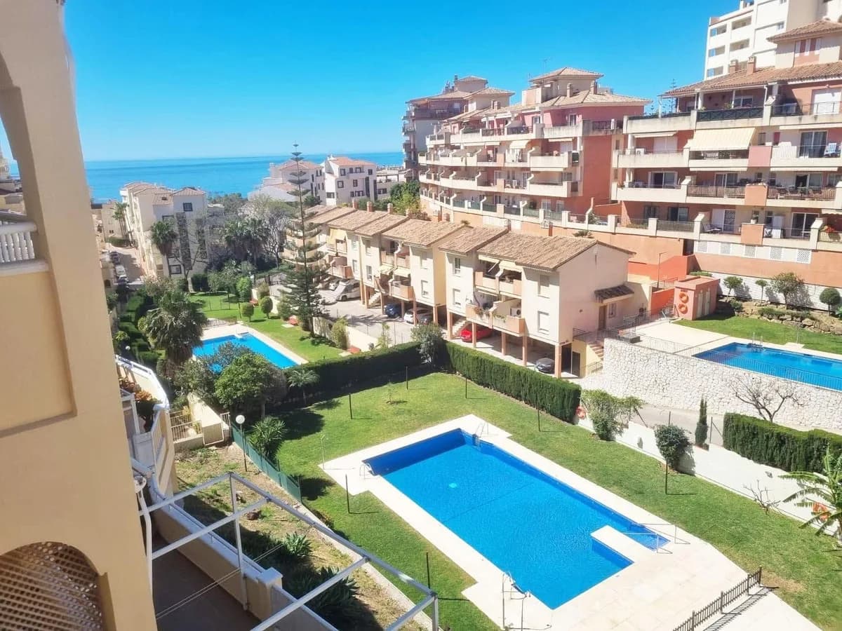 2 Bedroom Penthouse for Sale in Benalmadena Costa, Málaga
