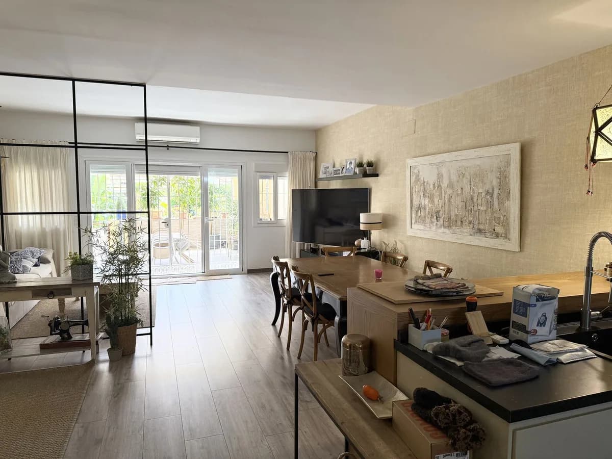 3 Bedroom Detached Villa for Sale in Selwo, Málaga - Image 4