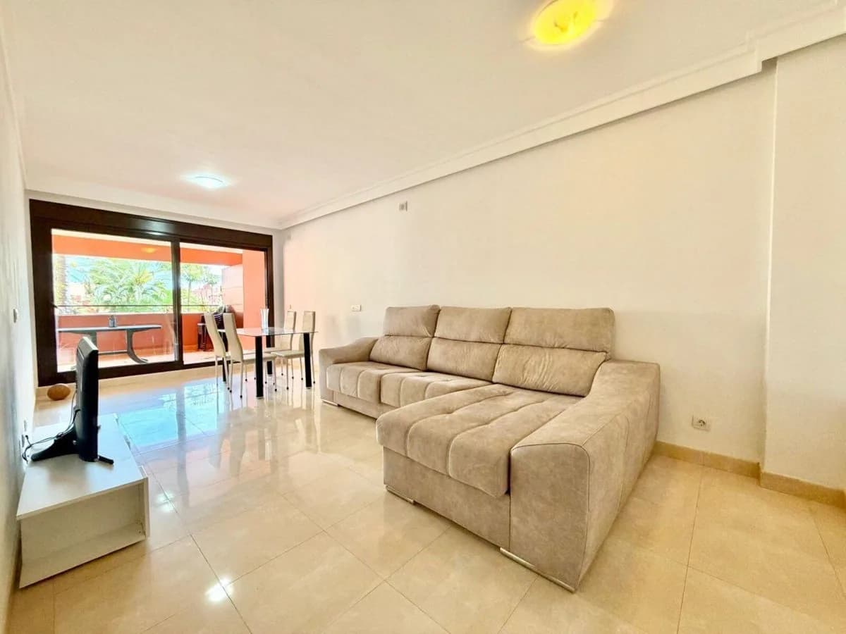 2 Bedroom Middle Floor Apartment for Sale in Estepona, Málaga - Image 2