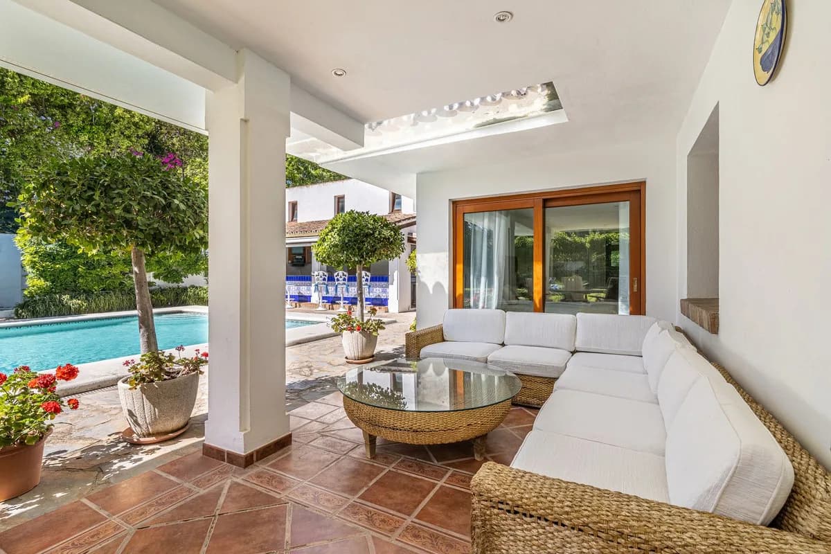 5 Bedroom Detached Villa for Sale in Cancelada, Málaga - Image 5
