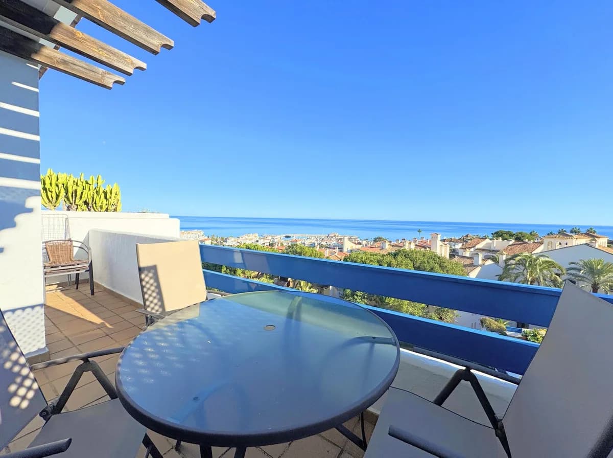 3 Bedroom Penthouse for Sale in La Duquesa, Málaga