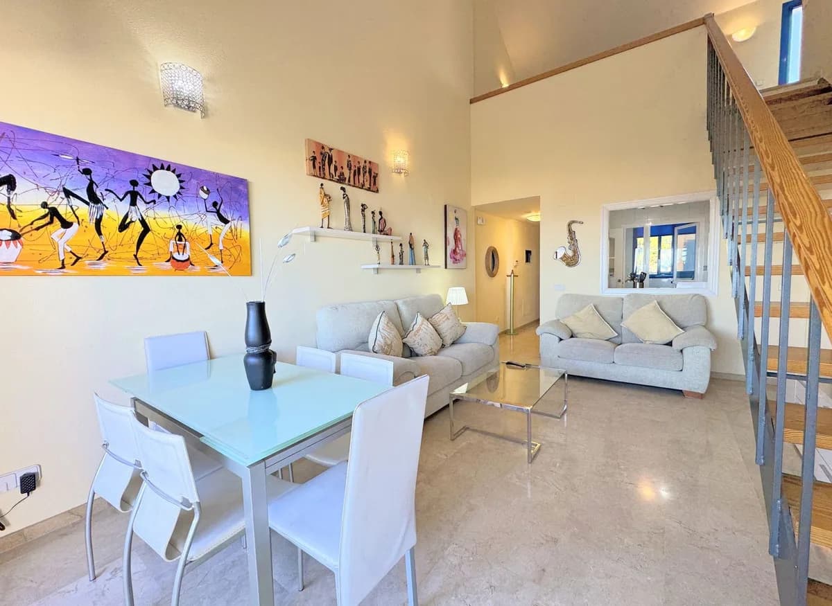3 Bedroom Penthouse for Sale in La Duquesa, Málaga - Image 8